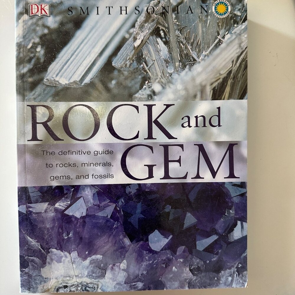 Smithsonian Rock and Gem by Smithsonian 2008 softcover